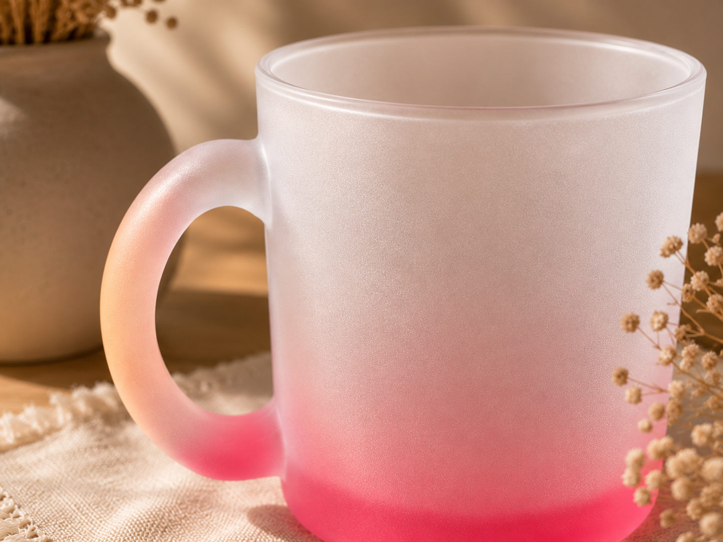 Satinierte Tasse mit Farbverlauf rot - personalisierbar – Bild 2