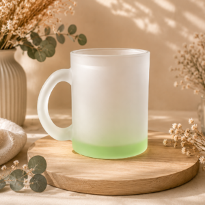 Satinierte Tasse mit Farbverlauf grün- personalisierbar