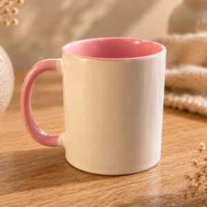 Weiße Tasse mit rosa Griff und rosa Innenseite – personalisierbar