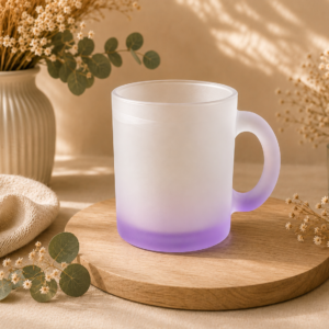 Satinierte Tasse mit Farbverlauf lila - personalisierbar
